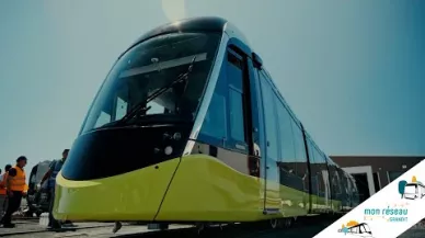 Miniature Livraison de la 1ère rame de tramway de la ligne B